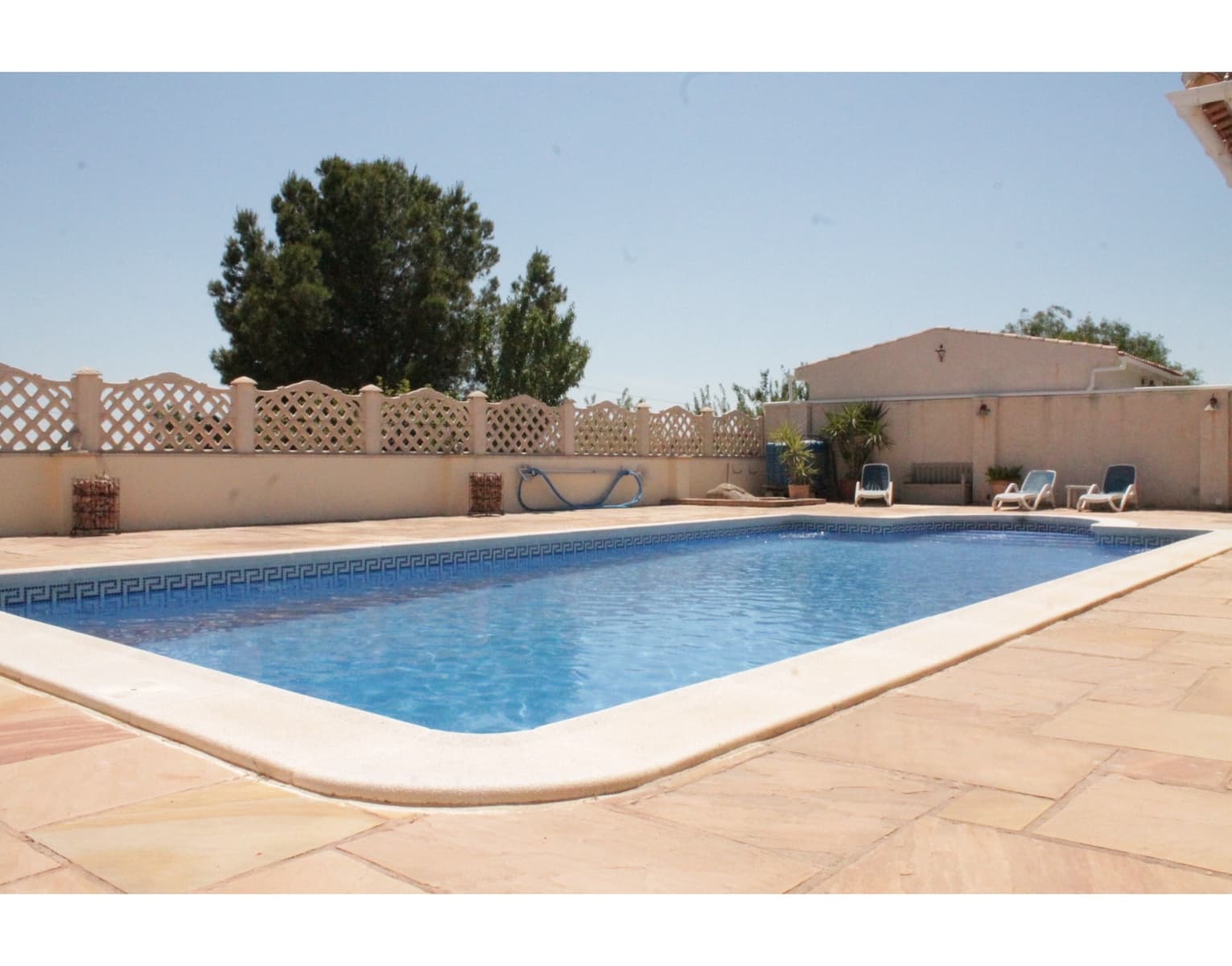 3 soveværelse Villa til salg i Barinas med swimmingpool - € 320.000 (Ref: 4309543)