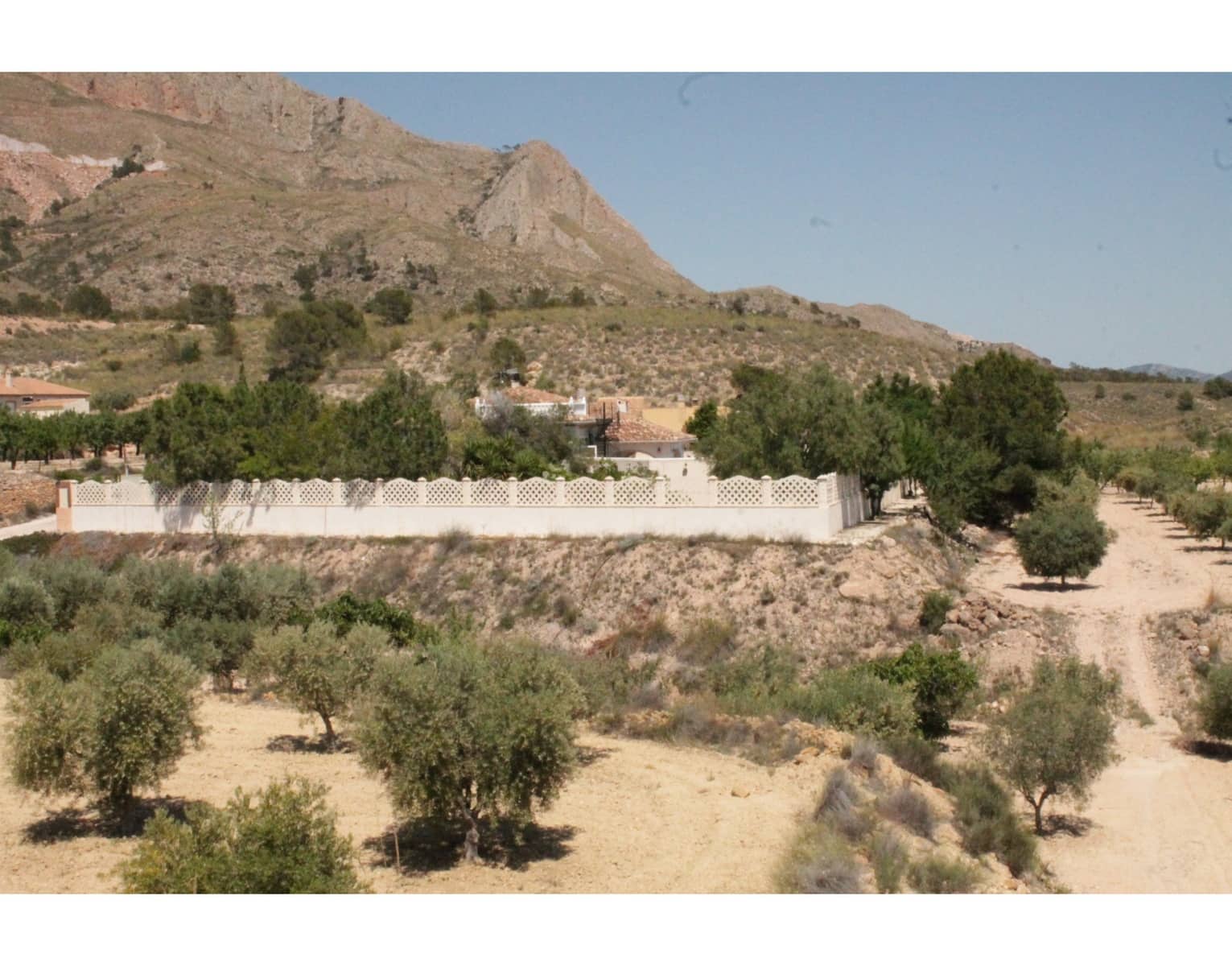 3 soveværelse Villa til salg i Barinas med swimmingpool - € 320.000 (Ref: 4309543)