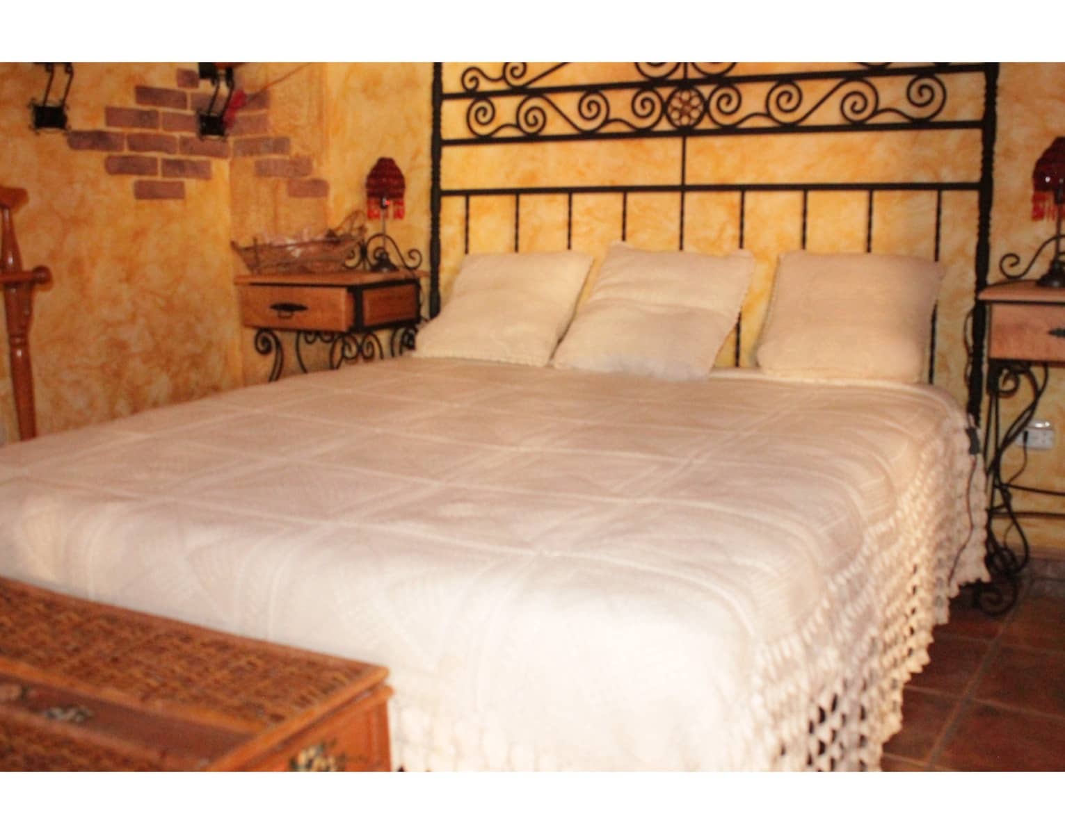 4 bedroom Townhouse for sale in Pinoso with pool - € 233,500 (Ref: 4309577)