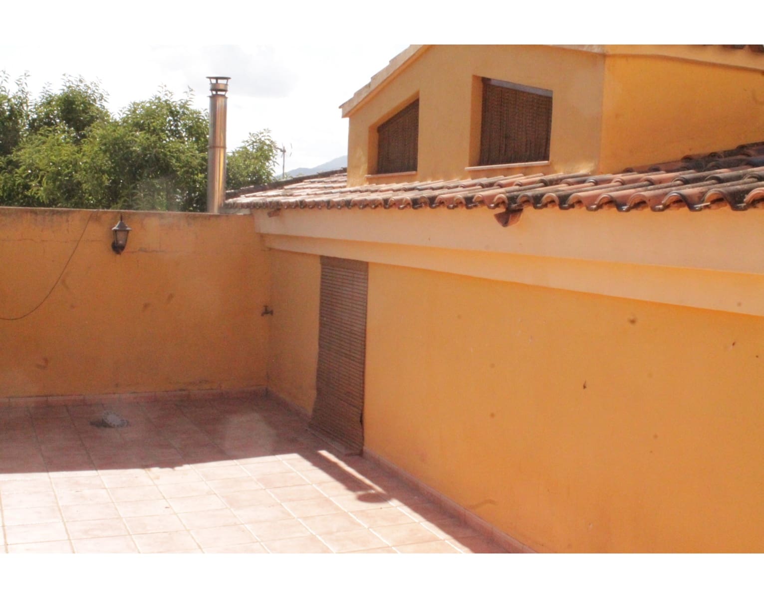 4 bedroom Townhouse for sale in Pinoso with pool - € 233,500 (Ref: 4309577)
