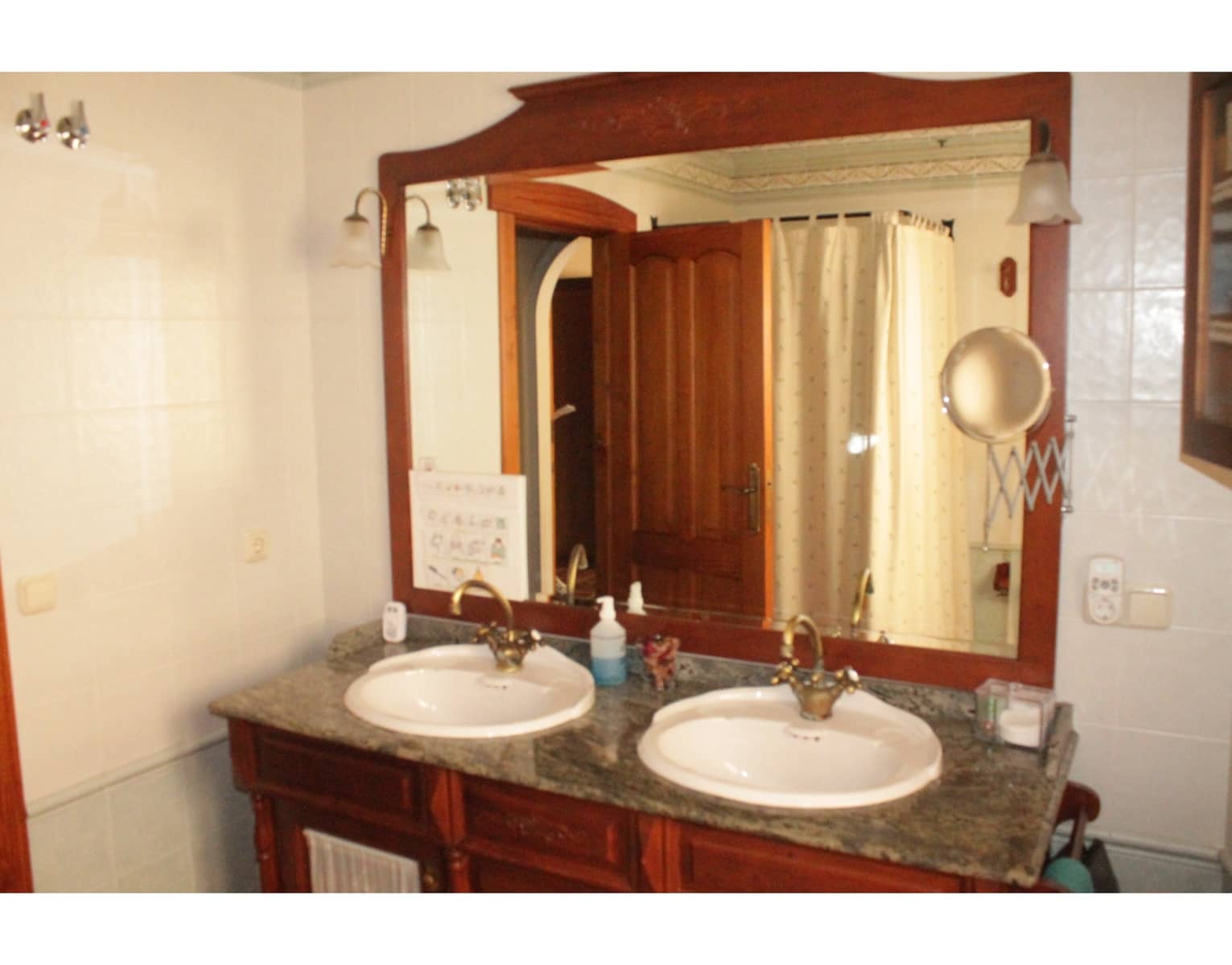 4 bedroom Townhouse for sale in Pinoso with pool - € 233,500 (Ref: 4309577)