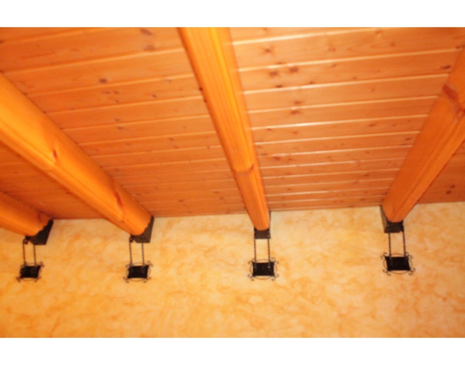 4 bedroom Townhouse for sale in Pinoso with pool - € 233,500 (Ref: 4309577)