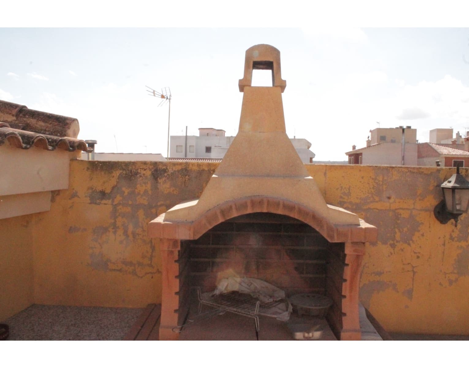 4 bedroom Townhouse for sale in Pinoso with pool - € 233,500 (Ref: 4309577)