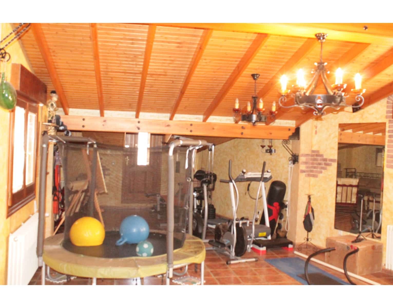 4 bedroom Townhouse for sale in Pinoso with pool - € 233,500 (Ref: 4309577)