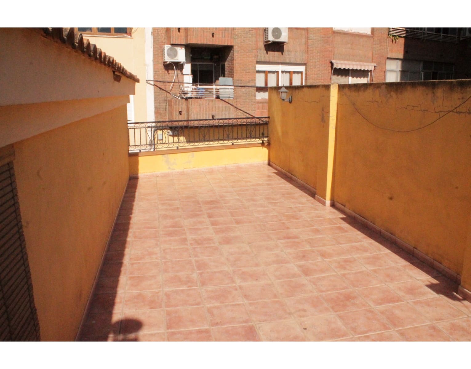 4 bedroom Townhouse for sale in Pinoso with pool - € 233,500 (Ref: 4309577)