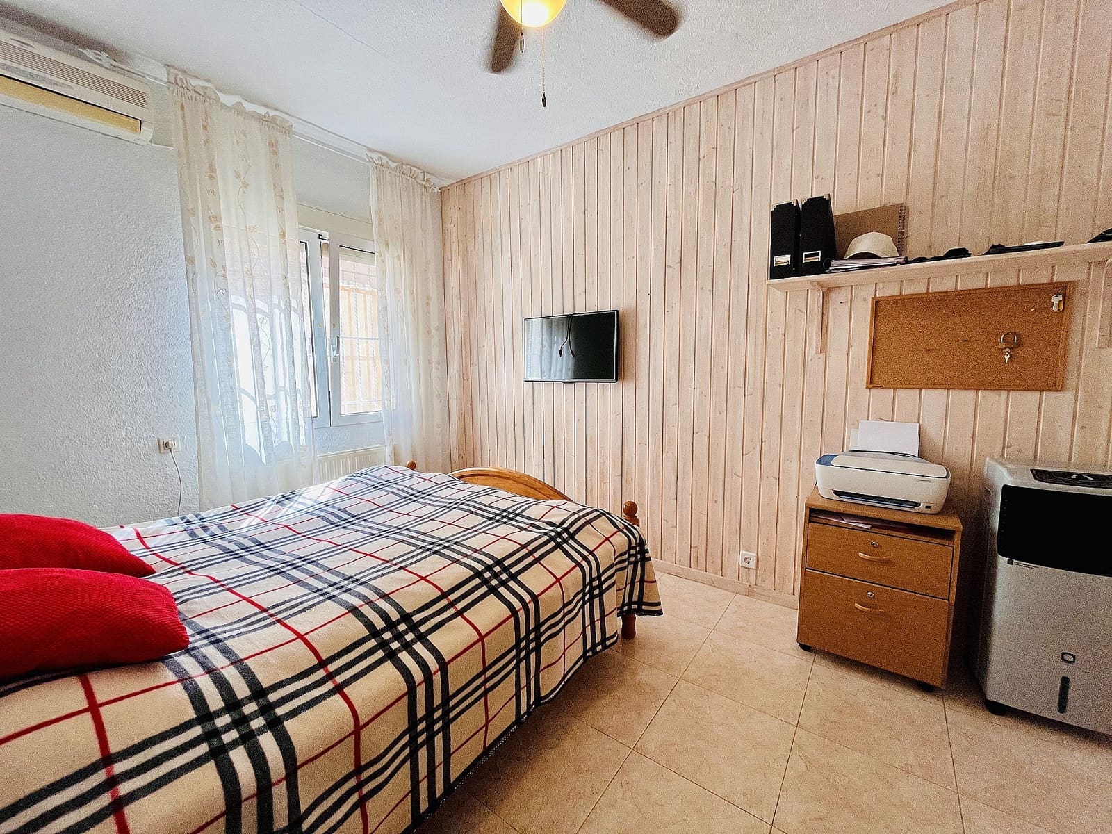 7 slaapkamer Villa te koop in San Miguel de Salinas met zwembad - € 375.000 (Ref: 4309601)