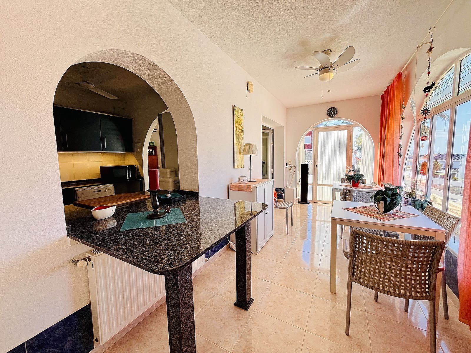 7 slaapkamer Villa te koop in San Miguel de Salinas met zwembad - € 375.000 (Ref: 4309601)