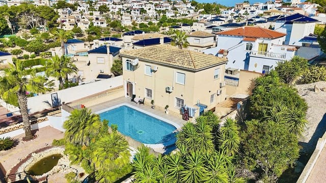 7 bedroom Villa for sale in San Miguel de Salinas with pool - € 375,000 (Ref: 4309601)