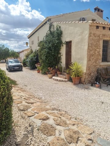 6 soveværelse Finca/Landehus til salg i Lel, Pinoso med swimmingpool - € 425.000 (Ref: 4309608)