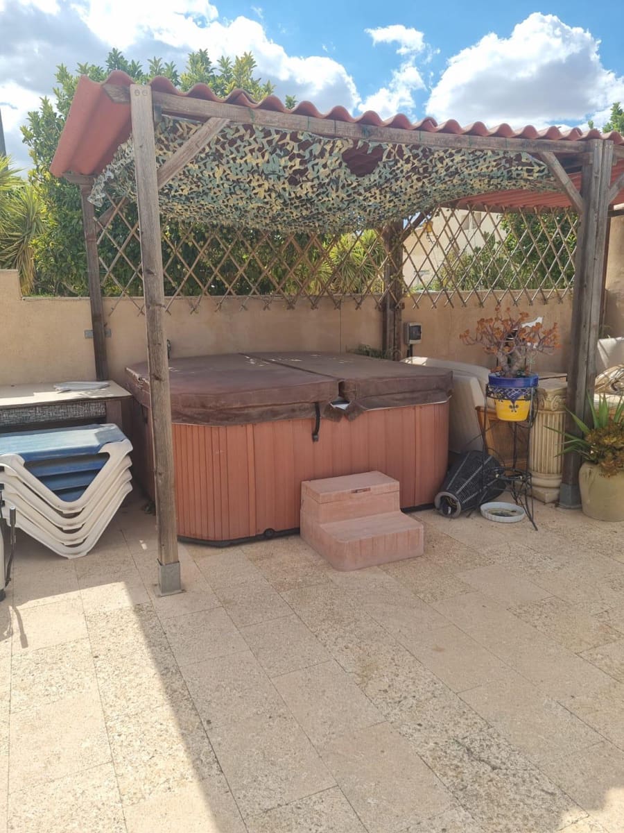 6 soveværelse Finca/Landehus til salg i Lel med swimmingpool - € 425.000 (Ref: 4309608)