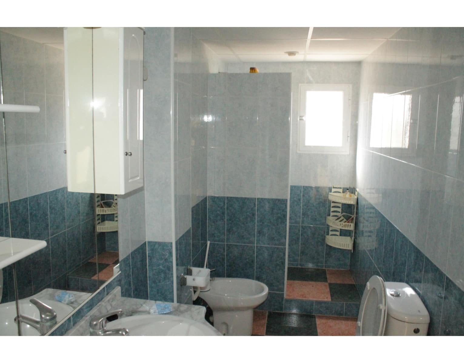 4 soverom Hus til salgs i Yecla med svømmebasseng - € 79 995 (Ref: 4309610)