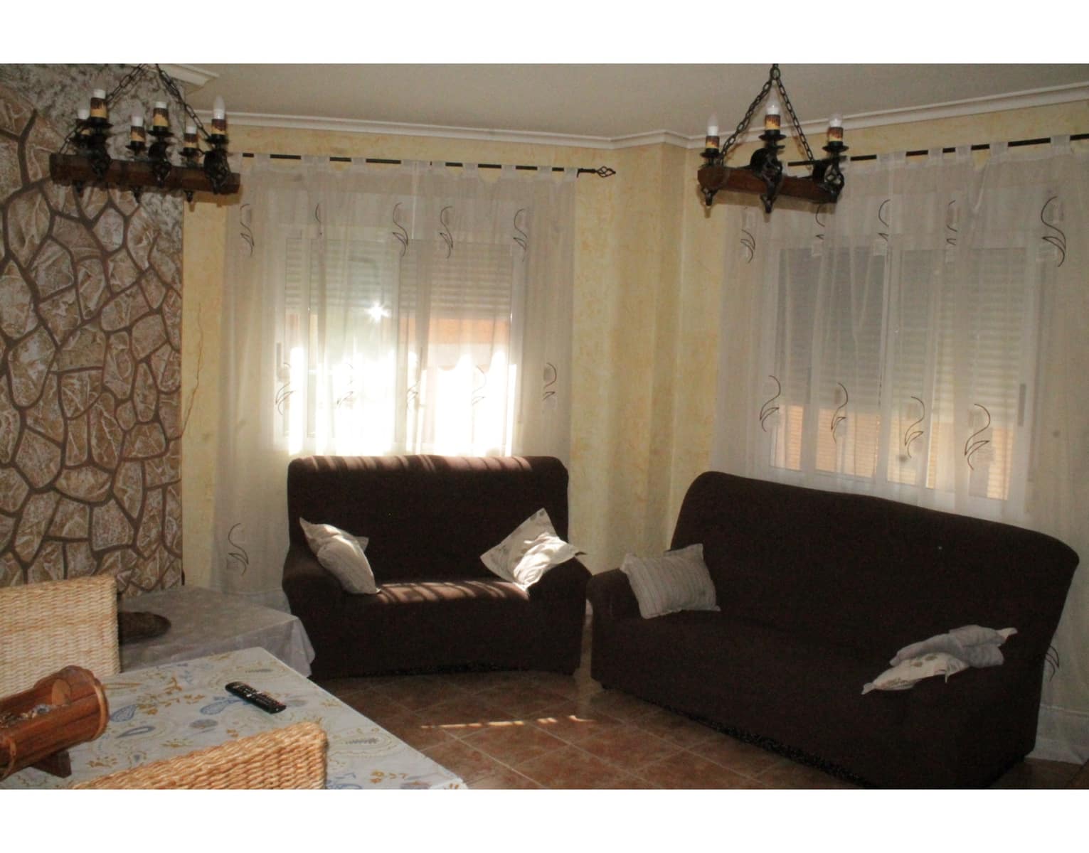 3 bedroom Townhouse for sale in Pinoso with pool - € 139,995 (Ref: 4309611)