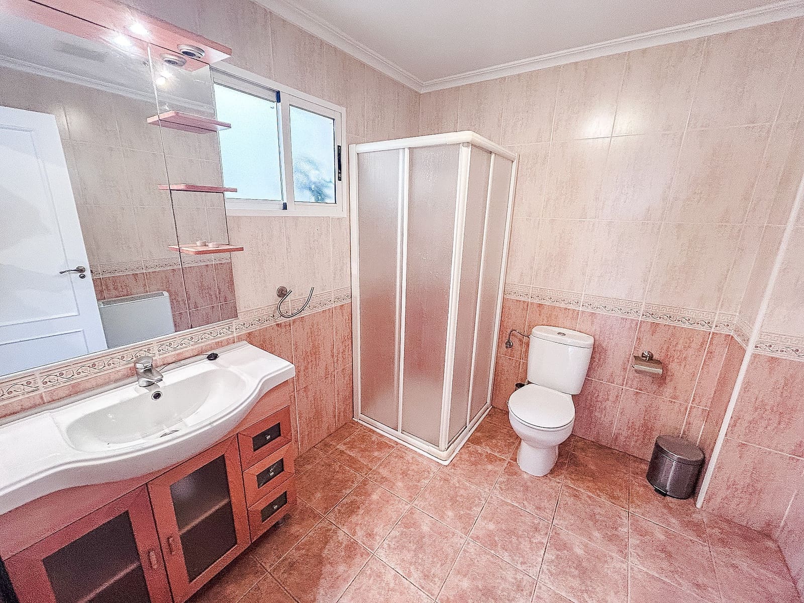 5 slaapkamer Huis te koop in Pinoso met zwembad garage - € 249.000 (Ref: 4309643)