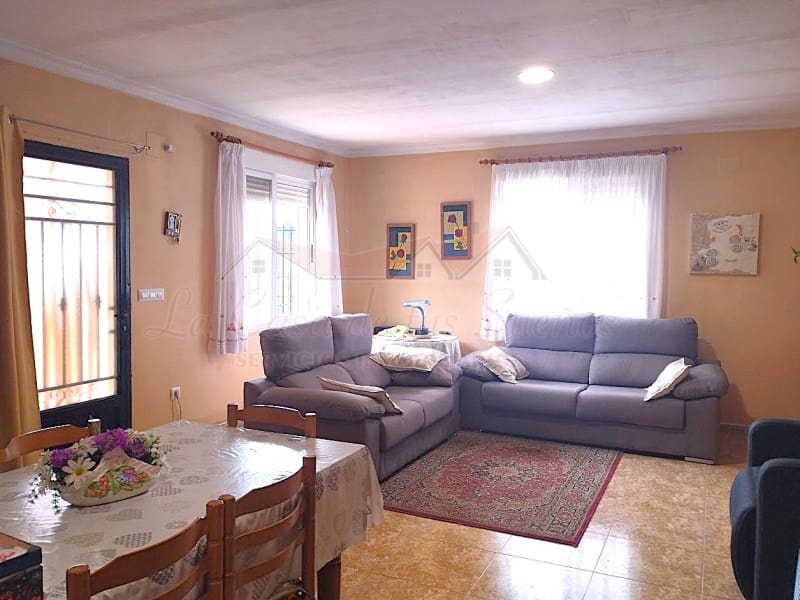 2 soveværelse Finca/Landehus til salg i Pinoso med swimmingpool - € 157.700 (Ref: 4309684)