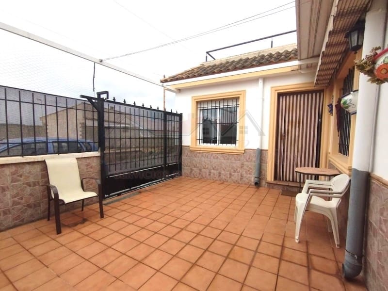 2 soveværelse Finca/Landehus til salg i Pinoso med swimmingpool - € 157.700 (Ref: 4309684)