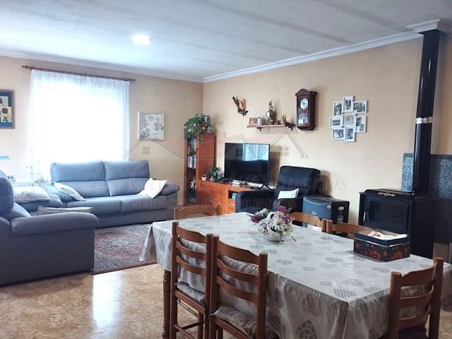2 slaapkamer Finca/Landhuis te koop in Ubeda, Pinoso met zwembad - € 157.700 (Ref: 4309684)