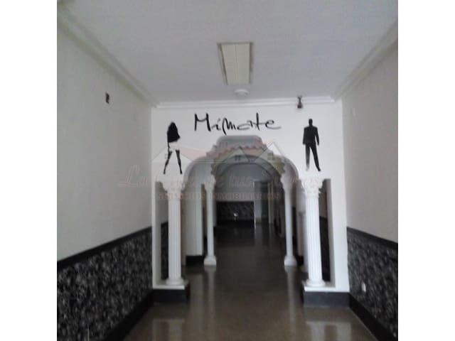 Commercieel te koop in Sax met zwembad - € 190.000 (Ref: 4309756)