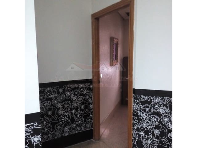 Commercieel te koop in Sax met zwembad - € 190.000 (Ref: 4309756)