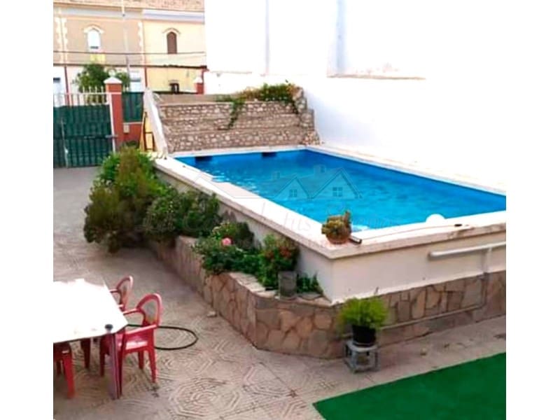 6 soveværelse Byhus til salg i Caudete med swimmingpool - € 183.000 (Ref: 4309767)