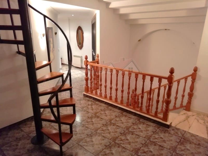 6 soveværelse Byhus til salg i Caudete med swimmingpool - € 183.000 (Ref: 4309767)