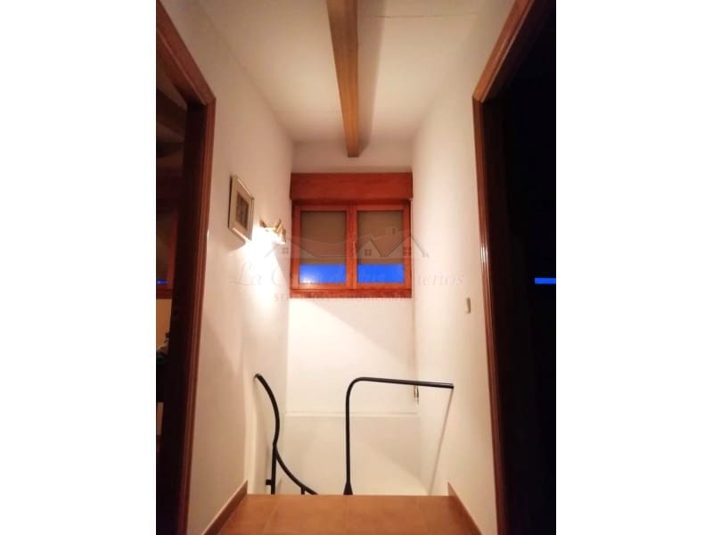 6 soveværelse Byhus til salg i Caudete med swimmingpool - € 183.000 (Ref: 4309767)