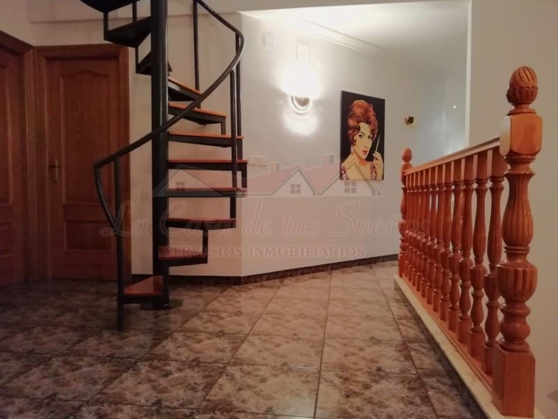 6 soveværelse Byhus til salg i Caudete med swimmingpool - € 183.000 (Ref: 4309767)