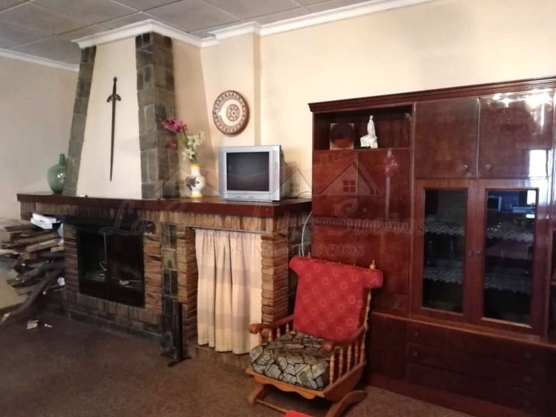 6 soveværelse Byhus til salg i Caudete med swimmingpool - € 183.000 (Ref: 4309767)