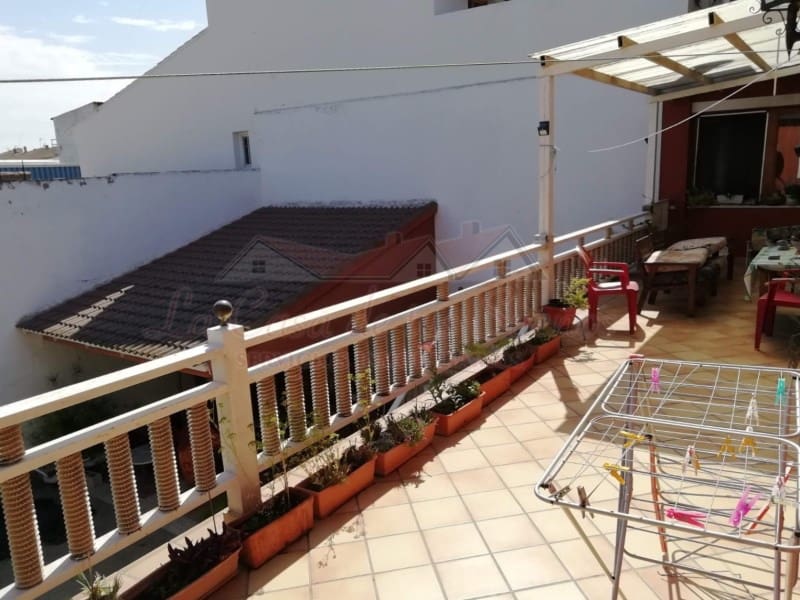 6 soveværelse Byhus til salg i Caudete med swimmingpool - € 183.000 (Ref: 4309767)