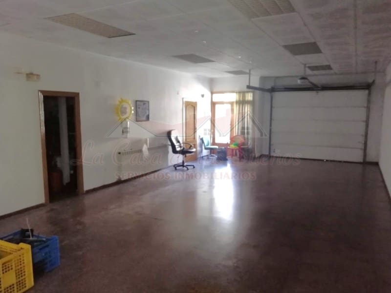 6 soveværelse Byhus til salg i Caudete med swimmingpool - € 183.000 (Ref: 4309767)