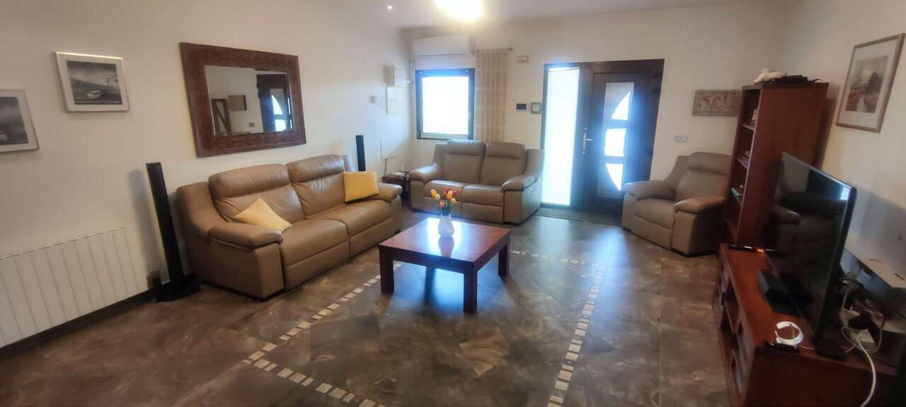 3 bedroom Villa for sale in Pinoso with pool - € 399,995 (Ref: 4309789)