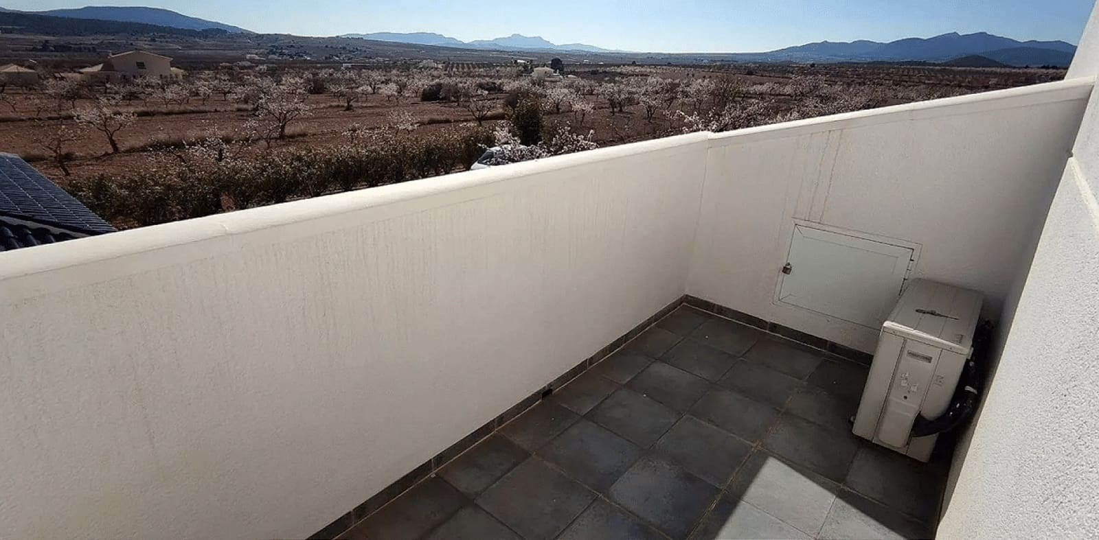 4 bedroom Villa for sale in Pinoso with pool garage - € 475,000 (Ref: 4309810)