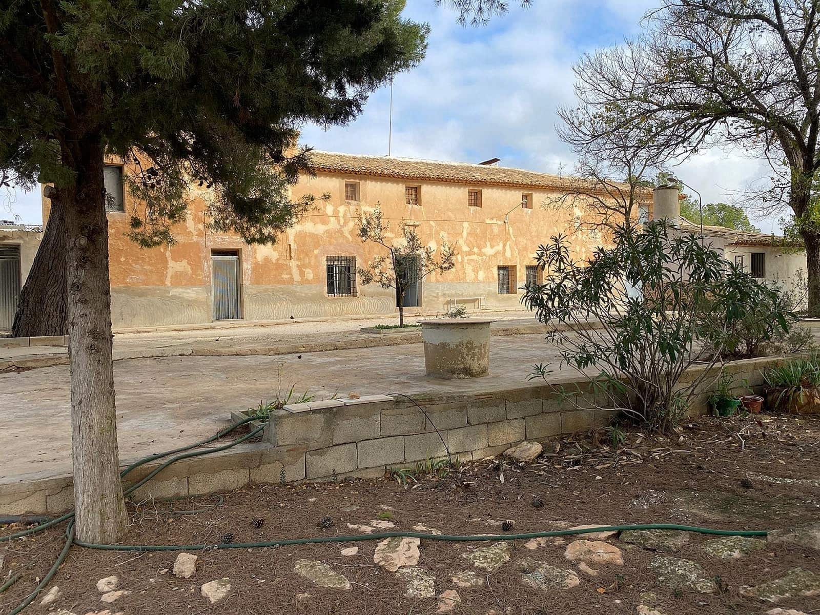 8 slaapkamer Finca/Landhuis te koop in Pinoso met zwembad - € 399.000 (Ref: 4309877)