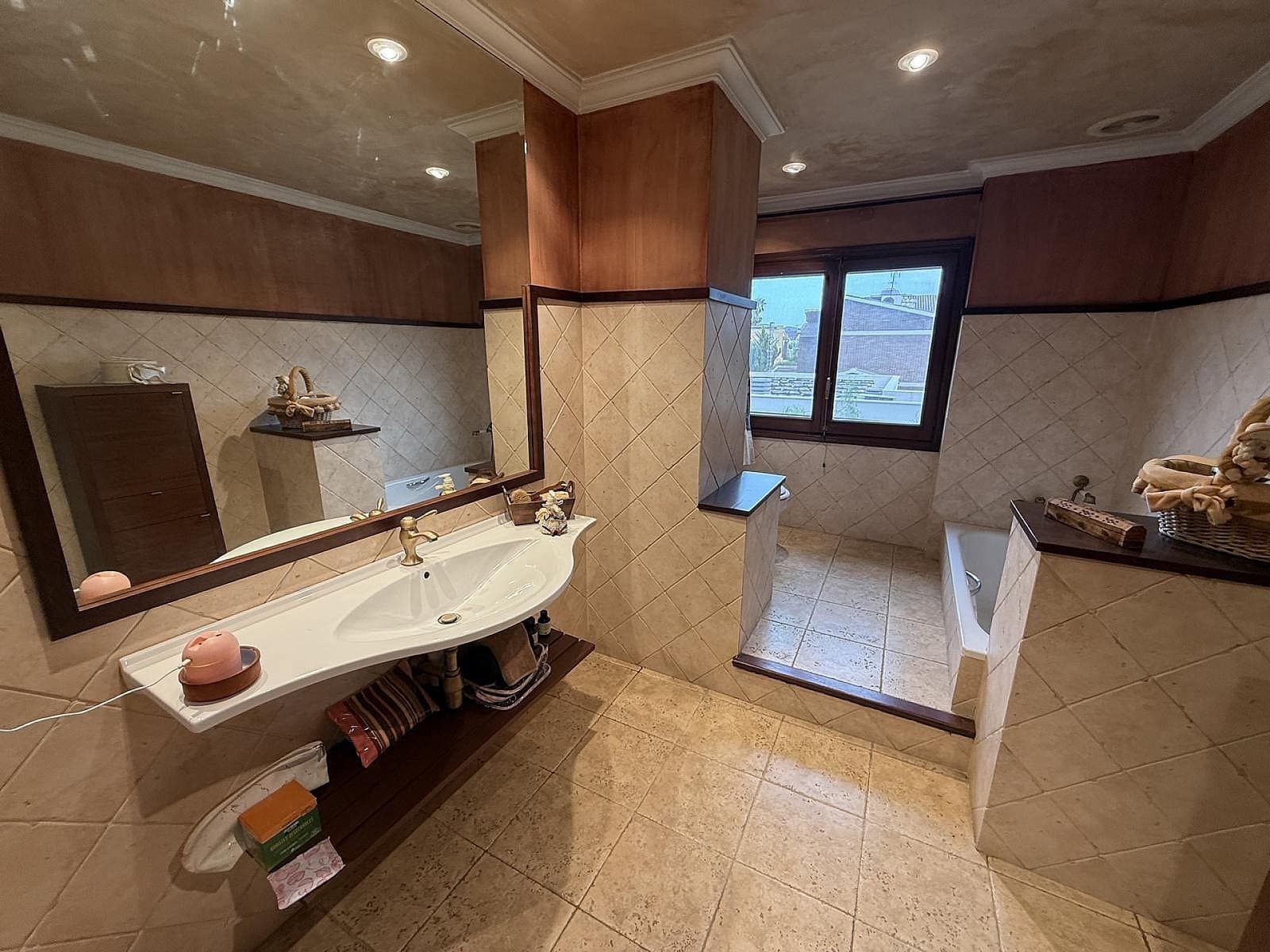 4 soveværelse Villa til salg i Elda med swimmingpool garage - € 385.000 (Ref: 4312371)