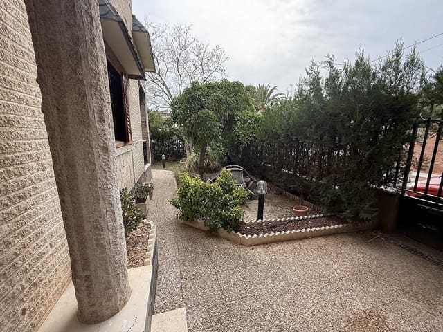 4 slaapkamer Villa te koop in Elda met zwembad garage - € 385.000 (Ref: 4312371)