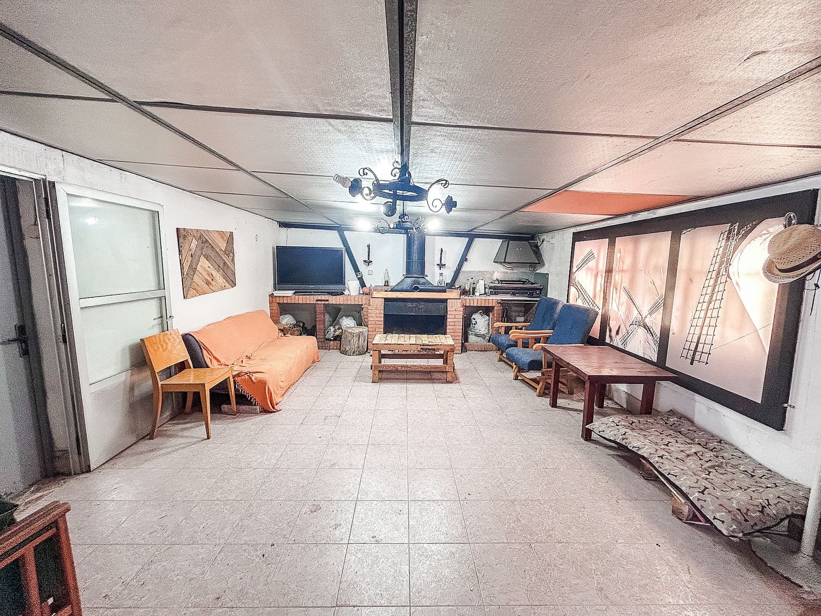 4 sypialnia Finka/Dom wiejski na sprzedaż w Sax z basenem garażem - 227 000 € (Ref: 4313715)