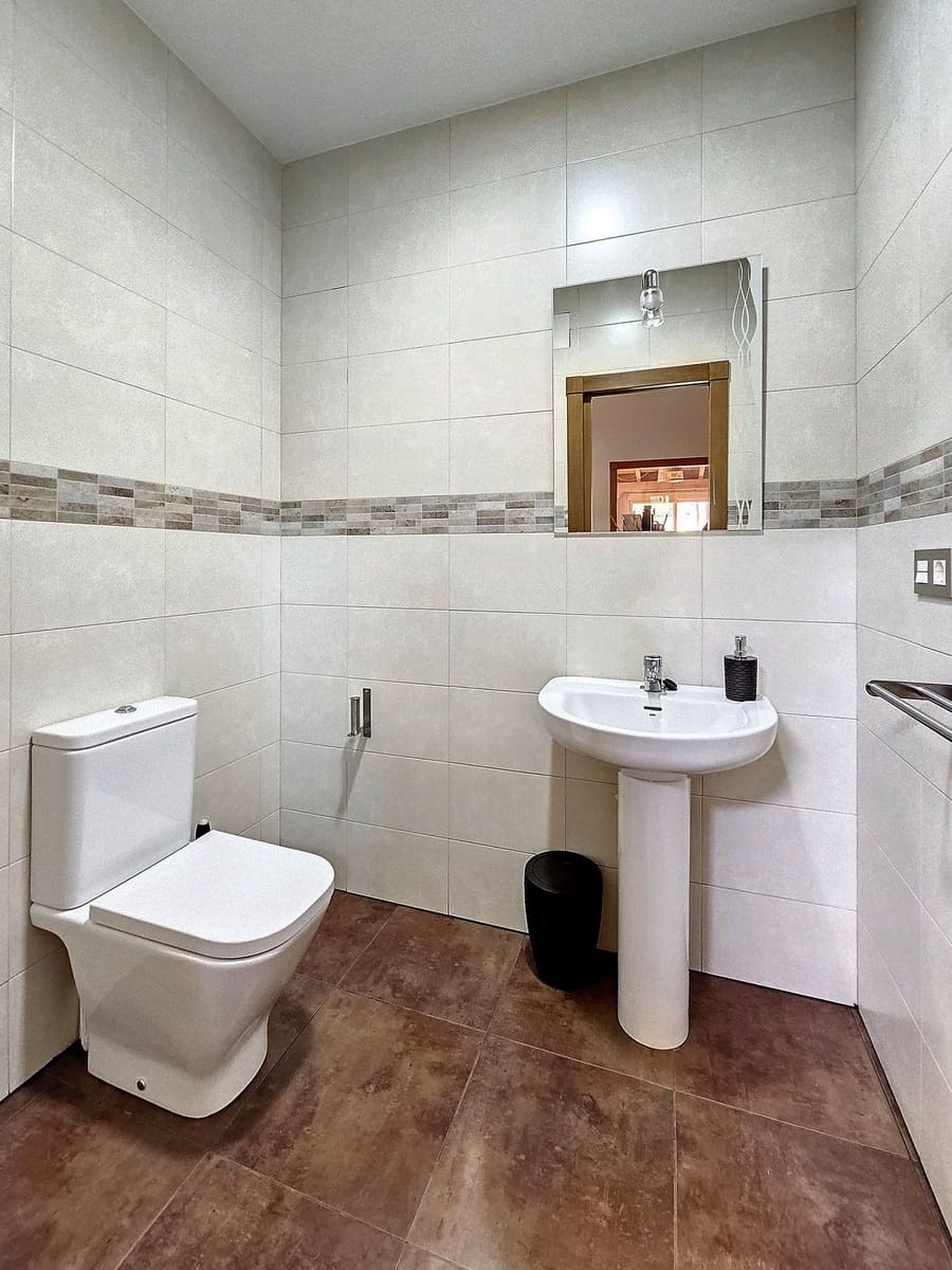 4 slaapkamer Finca/Landhuis te koop in Pinoso met zwembad garage - € 499.500 (Ref: 4332055)