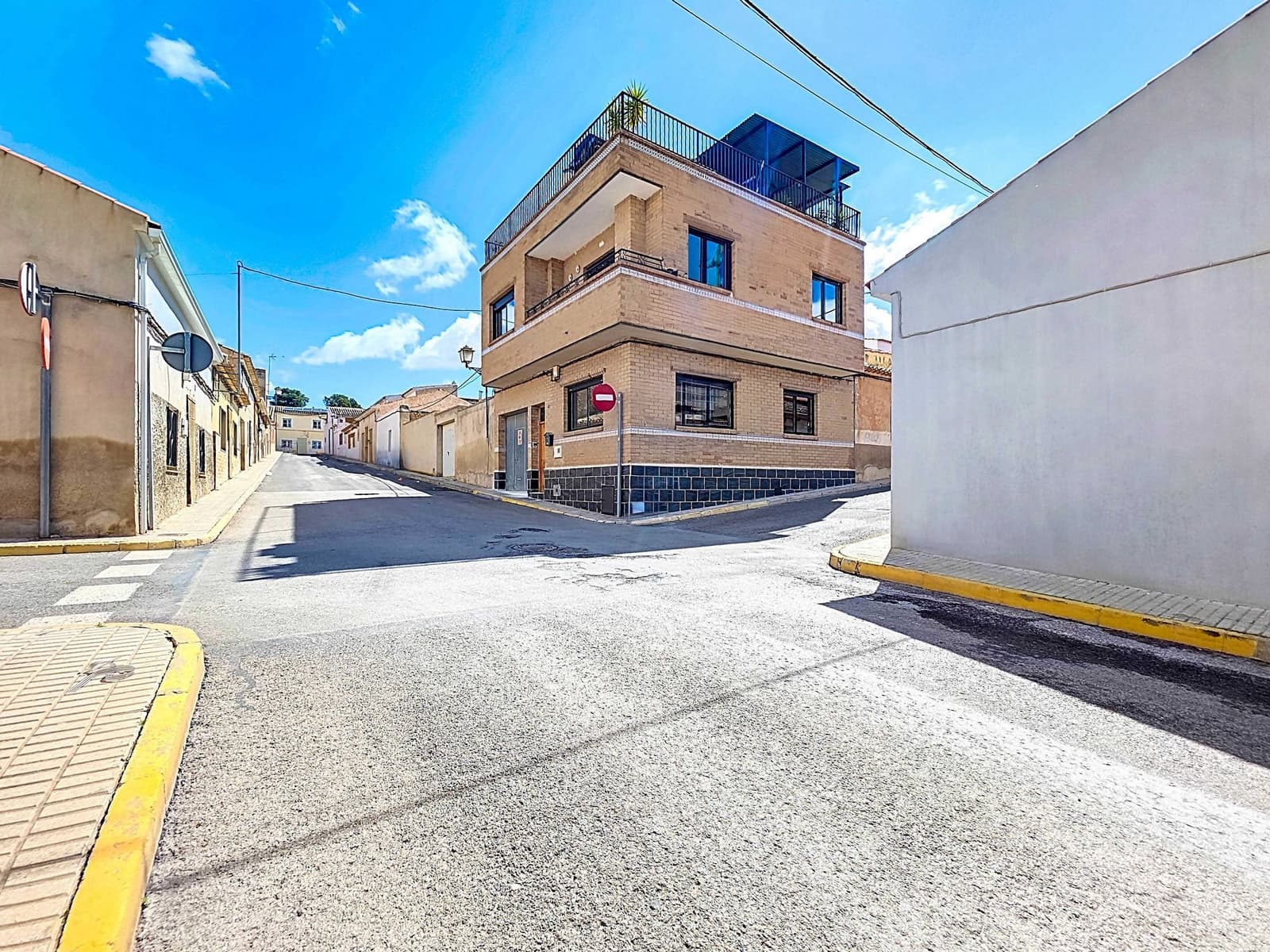 3 soveværelse Byhus til salg i Pinoso med swimmingpool garage - € 199.950 (Ref: 4377225)