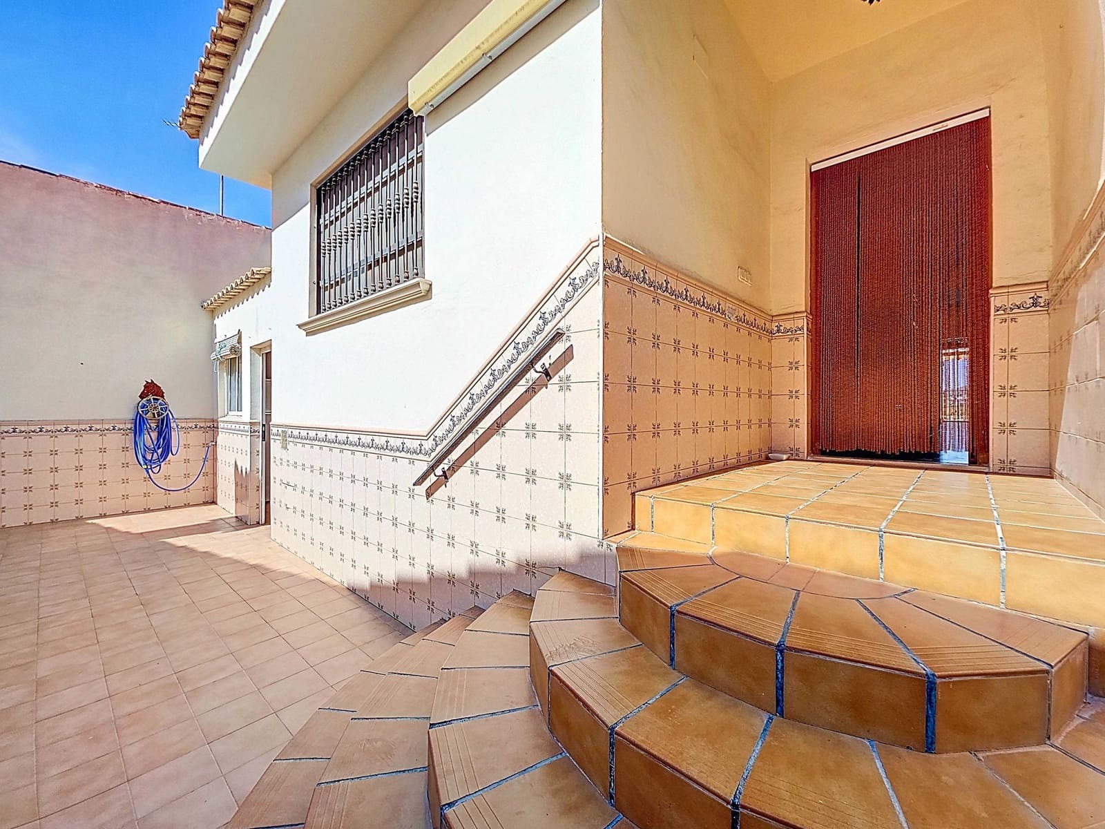 3 slaapkamer Huis te koop in Pinoso met zwembad garage - € 199.000 (Ref: 4386437)