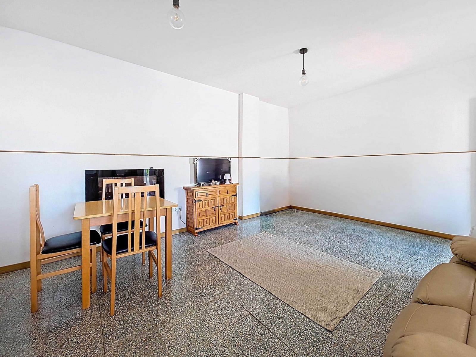 Casa de 3 habitaciones en Pinoso en venta con piscina - 124.900 € (Ref: 4386438)