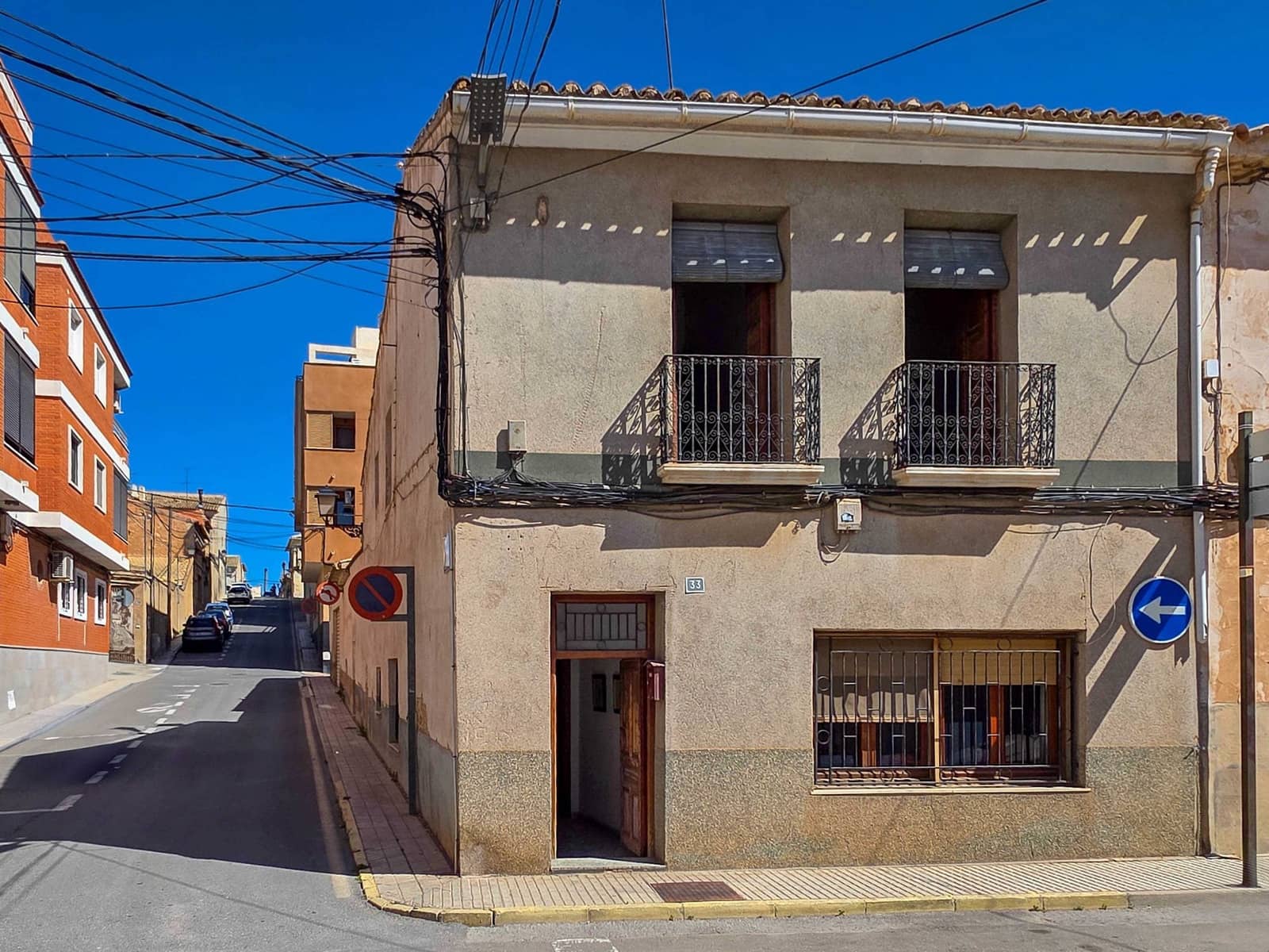 5 slaapkamer Huis te koop in Pinoso met zwembad garage - € 142.500 (Ref: 4392413)