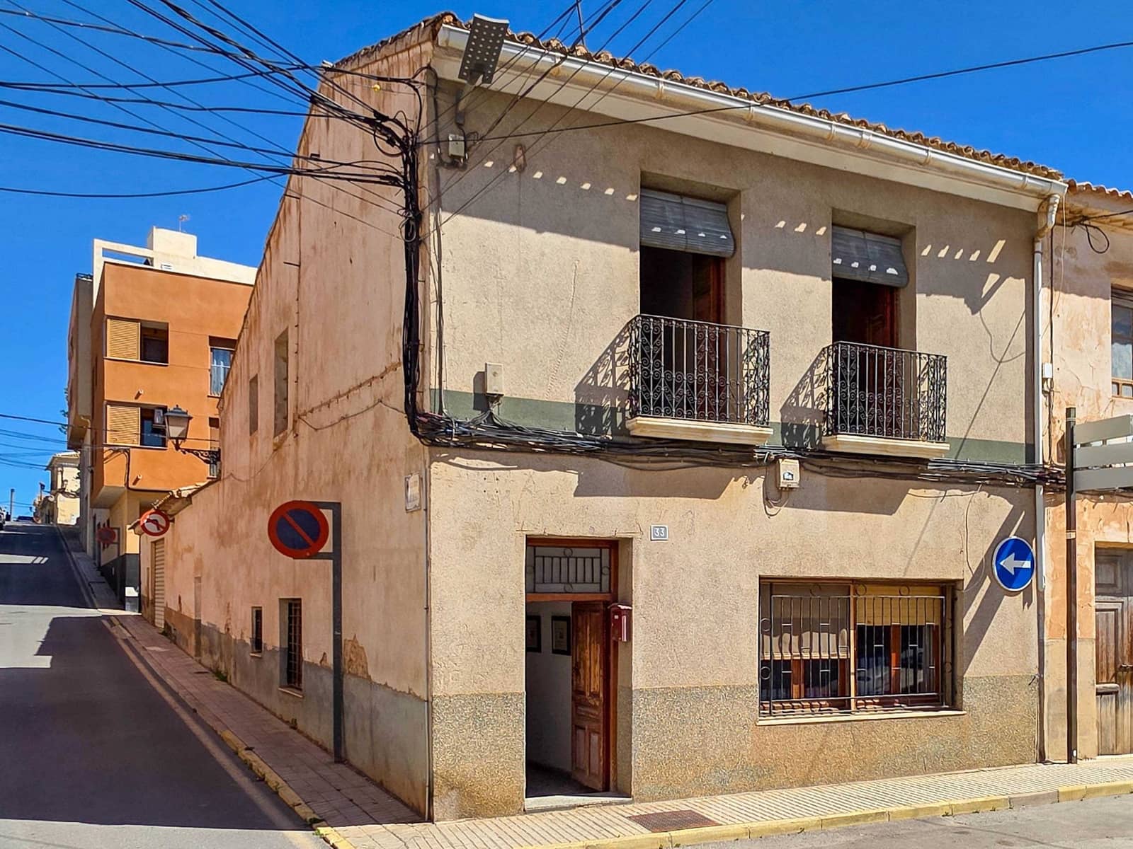 5 slaapkamer Huis te koop in Pinoso met zwembad garage - € 142.500 (Ref: 4392413)