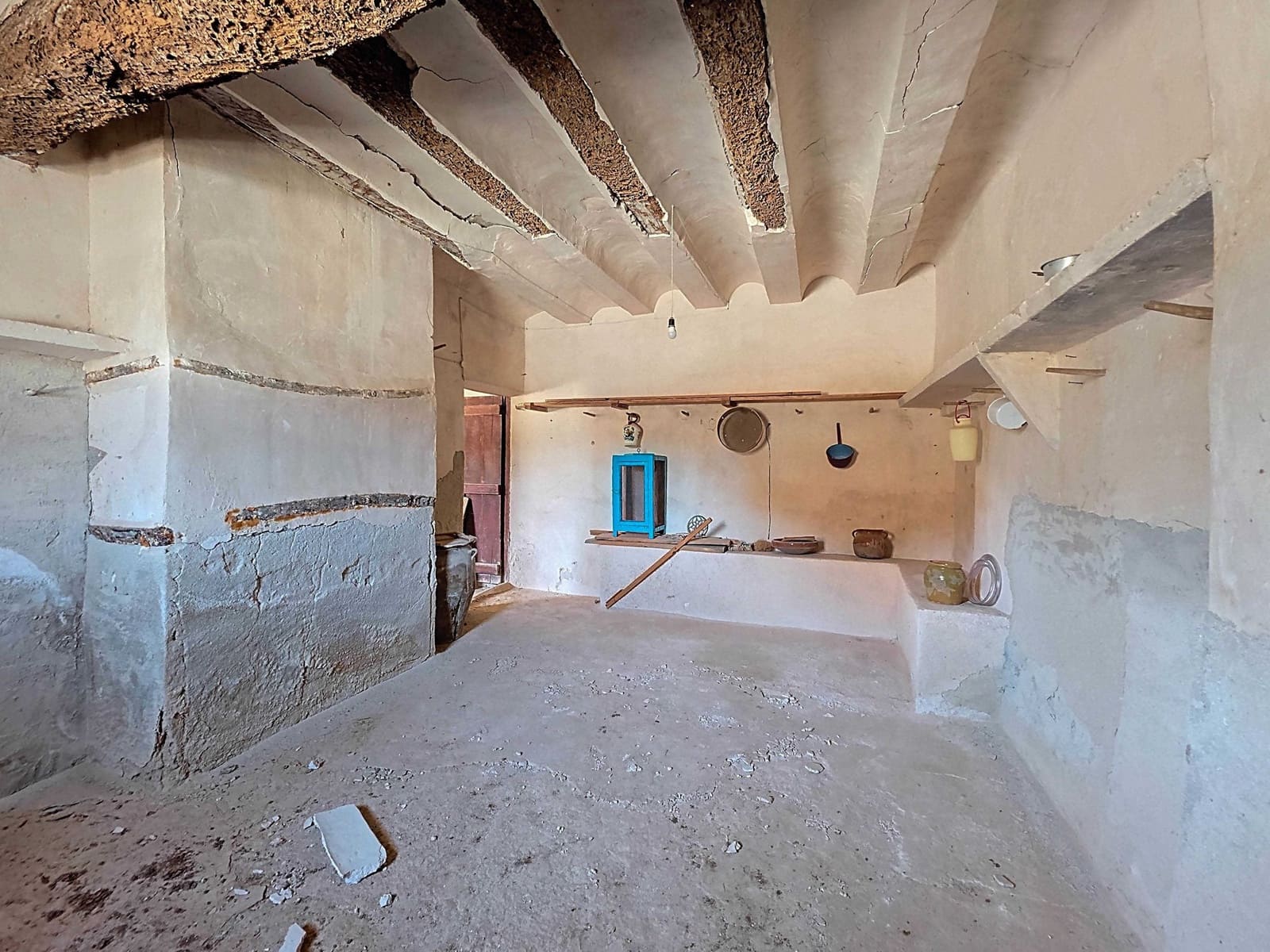 Finca/Herregård til salgs i Pinoso med svømmebasseng garasje - € 310 000 (Ref: 4423727)