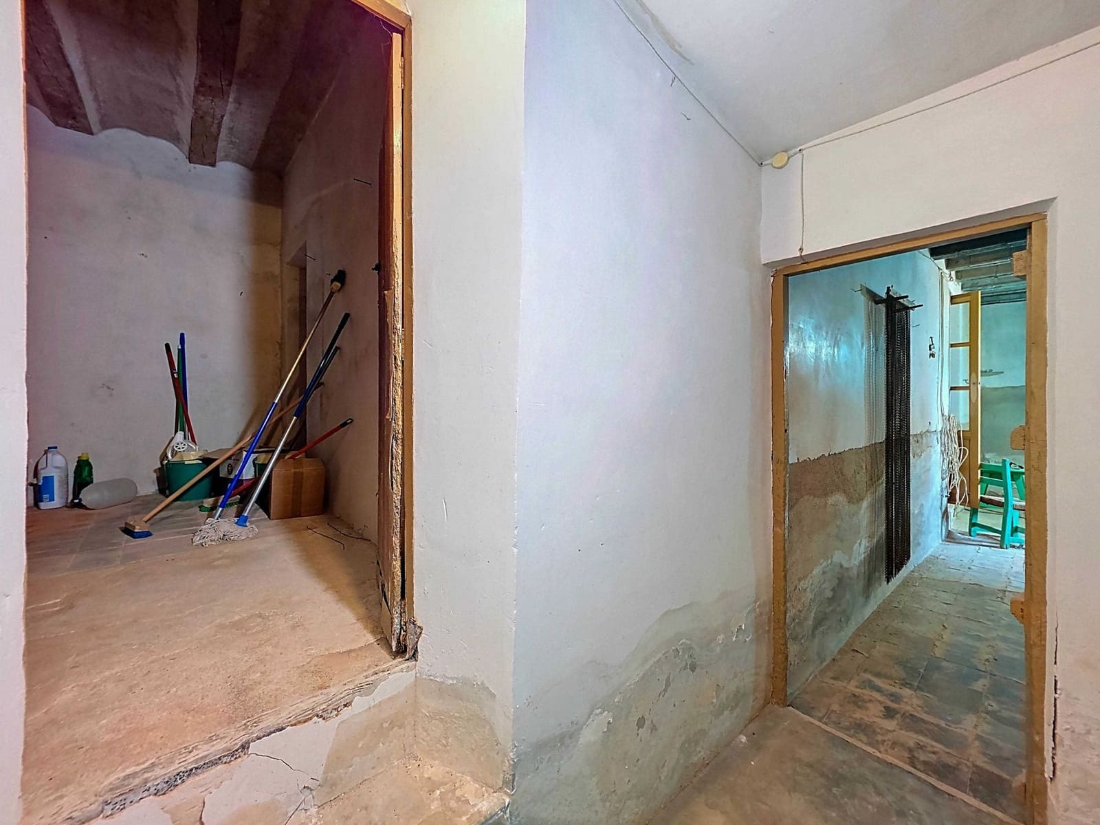 Finca/Herregård til salgs i Pinoso med svømmebasseng garasje - € 310 000 (Ref: 4423727)