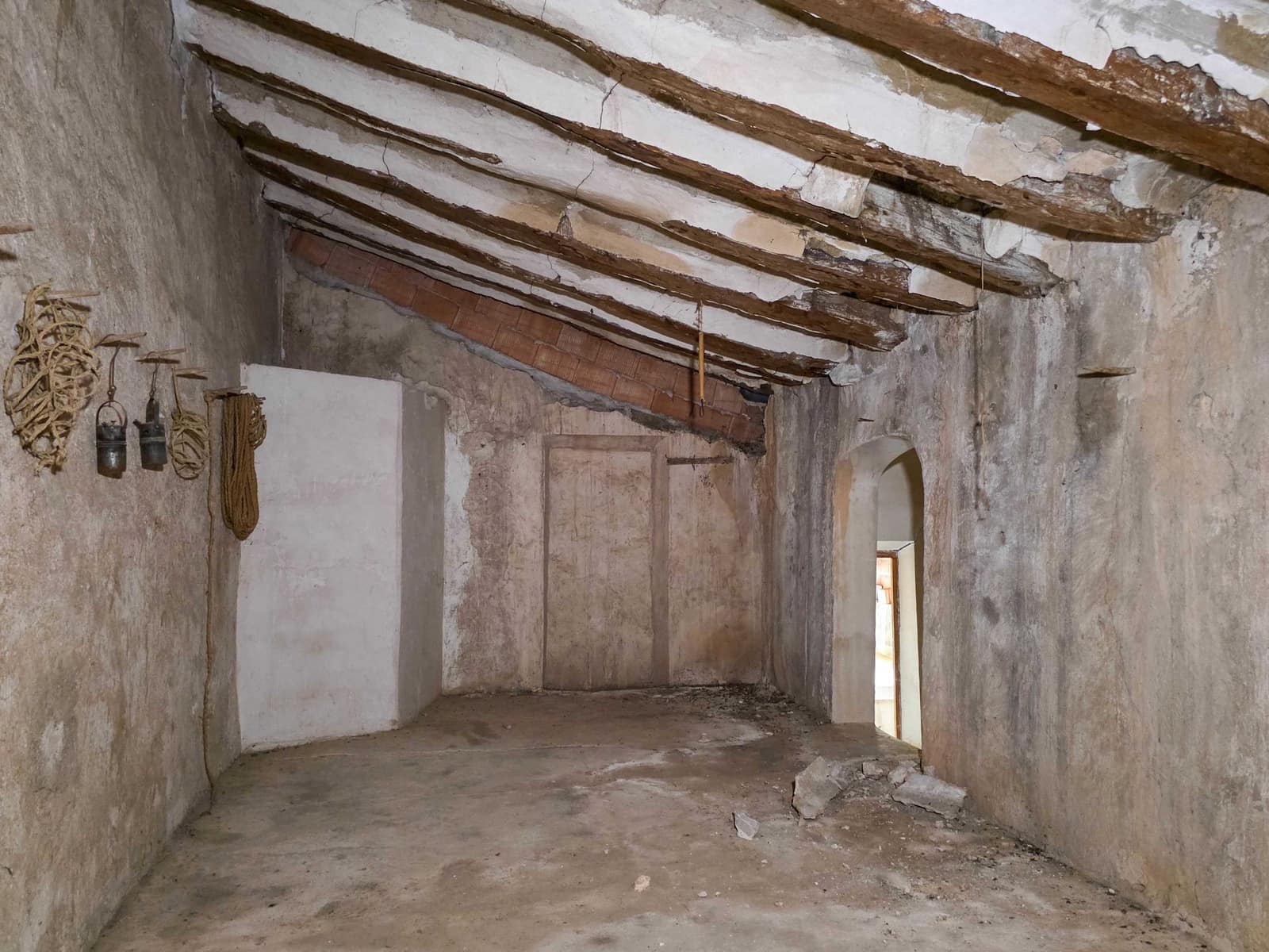 Finca/Herregård til salgs i Pinoso med svømmebasseng garasje - € 310 000 (Ref: 4423727)