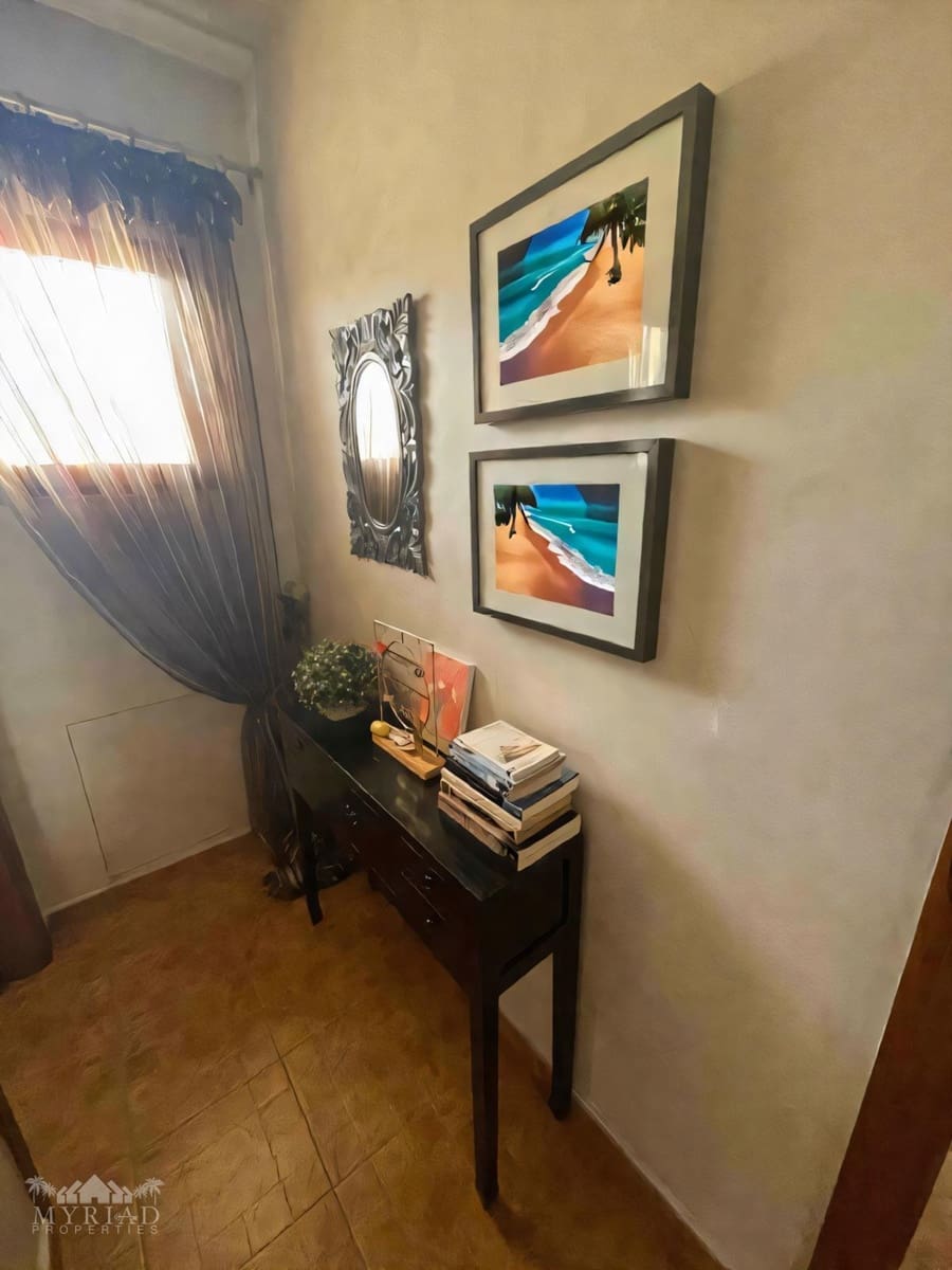 4 makuuhuone Omakotitalo myytävänä paikassa Pinoso mukana uima-altaan - 195 000 € (Ref: 4579570)