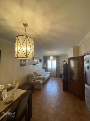 4 makuuhuone Omakotitalo myytävänä paikassa Pinoso mukana uima-altaan - 195 000 € (Ref: 4579570)