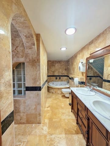 8 sypialnia Finka/Dom wiejski na sprzedaż w Jumilla z basenem - 1 450 000 € (Ref: 4589955)