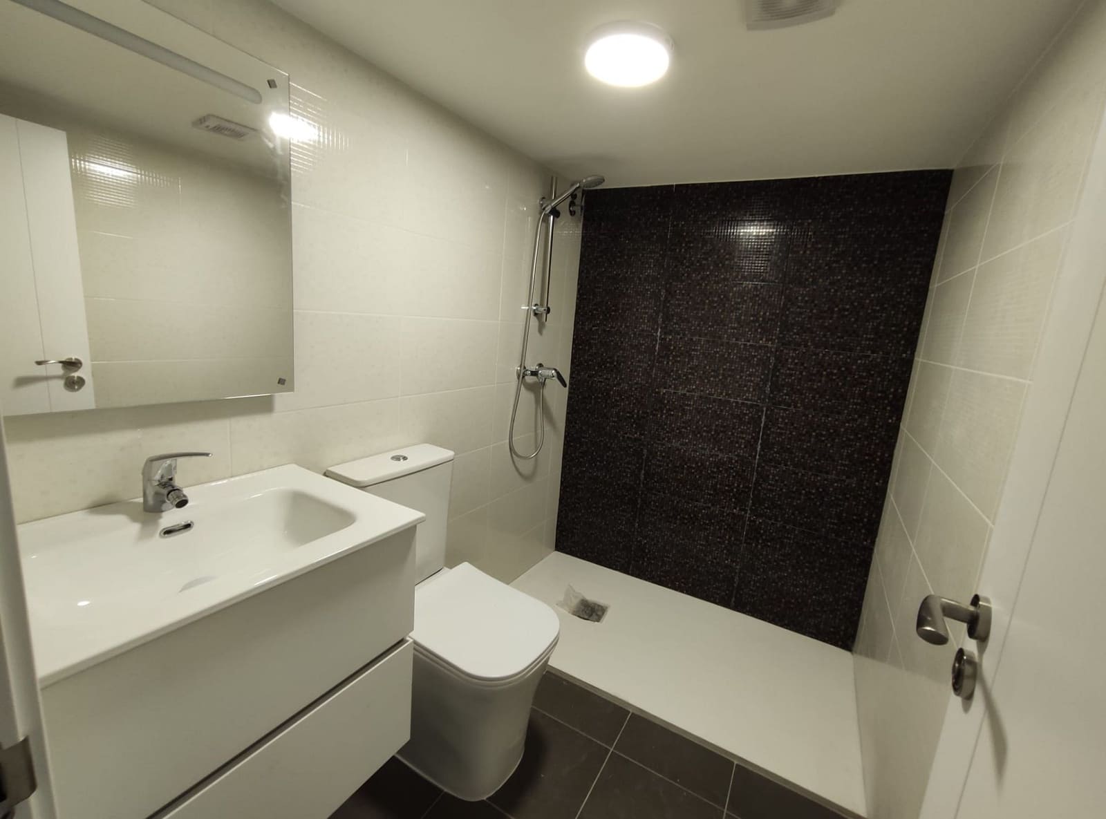 3 soverom Hus til salgs i Petrel / Petrer med svømmebasseng - € 160 000 (Ref: 4667070)