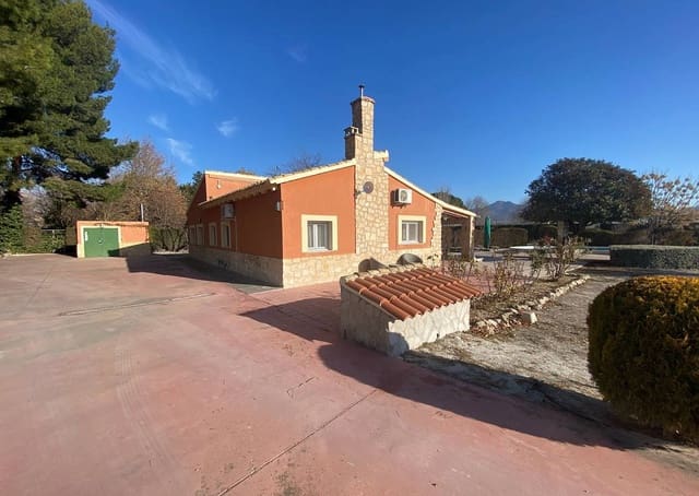 4 bedroom Villa for sale in Salinas with pool garage - € 399,995 (Ref: 4690871)