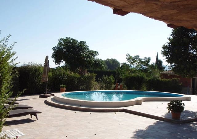 4 bedroom Villa for sale in Salinas with pool garage - € 399,995 (Ref: 4690871)